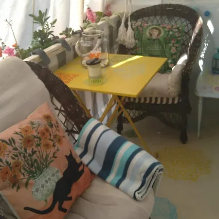 Comfortable Righ In Centre, Near & Port ,wifi Appartamento