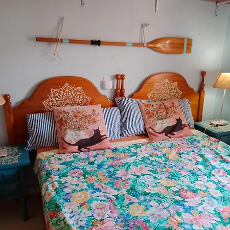 Comfortable Righ In Centre, Near & Port ,wifi